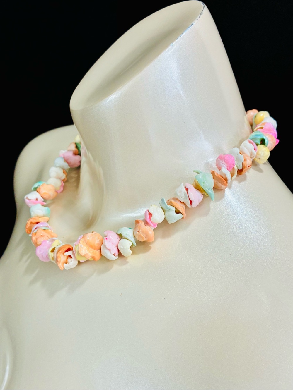 VTG Pastel Multicolor Shell Bead Necklace - ICE CREAM SCOOPS Women's Jewelry - Picture 3 of 16